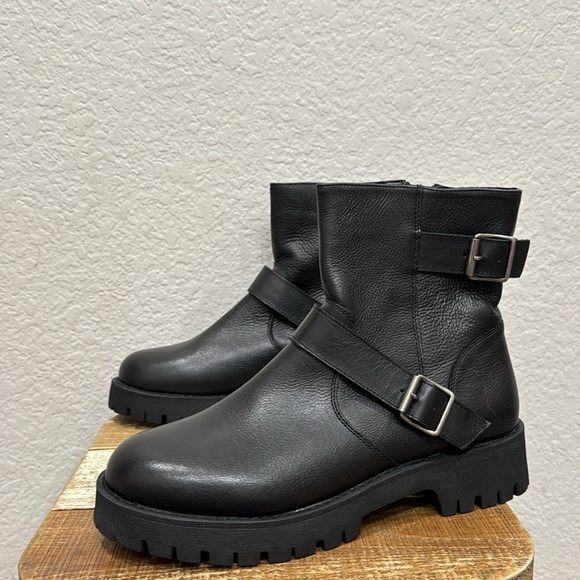 Steve Madden Crusader Black Leather Lug Sole Moto Boots Size 10 - Picture 4 of 8